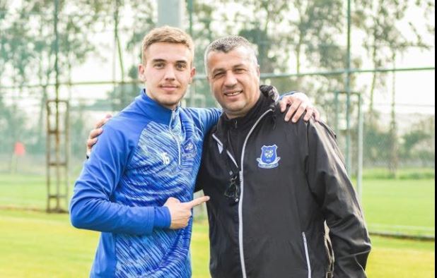 5595DEC8-9A21-4B4E-93FD-EAD163610658