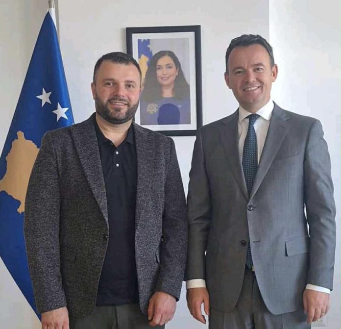 6B4396A3-00D2-4494-9244-5AE238376B46