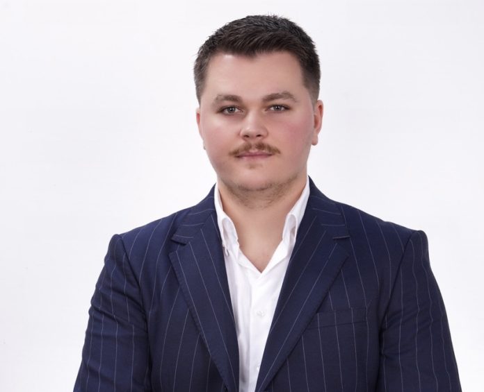 E0D5C362-8E5B-423F-B956-60E8ED0CDA77