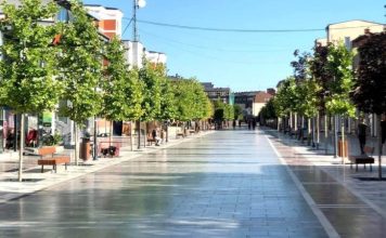 Vrasje në tentativë në Podujevë, i mituri ther me thikë dy bashkëmoshatarë