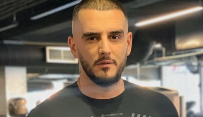 1D8217E0-7B8D-45E0-85B2-C654B379A1CD