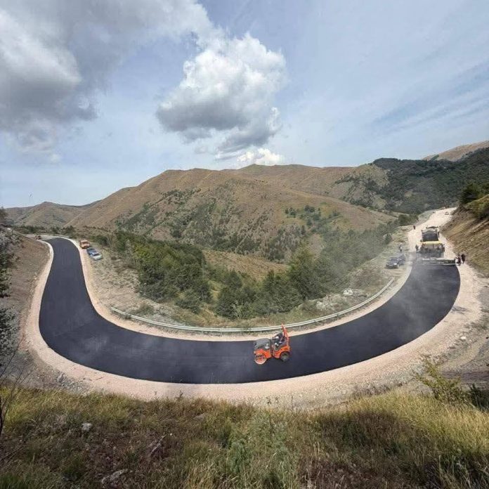 7E9CA9D5-C870-40B4-97DF-BCE5C4F0A333