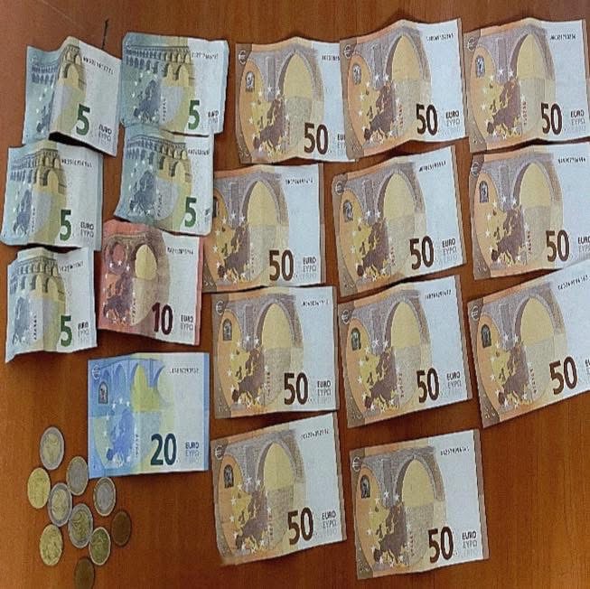 8C878894-736D-495F-BC89-EB50B35AA3C2