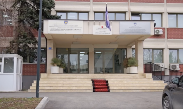 Ndodh edhe kjo: Arkivi i Kosovës punëson konsulent për recepsion