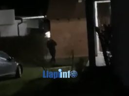 Momenti kur Njësia Speciale hyri në shtëpi (Video)