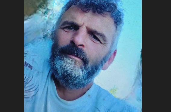 I armatosur po lëviz në fshat – Policia në kërkim të personit të kërkuarit për drogë