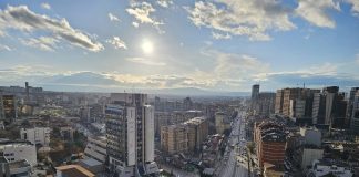 Paralajmërimi për 10€ taksë për hyrje në Prishtinë nxit reagime, përmenden pasojat dhe Gjykata Supreme