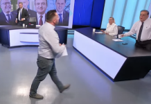 Përplasje gjatë debatit në TËVË1, panelisti Mustafë Kadriaj ia mësyn Nexhmedin Spahiut, ndërpritet transmetimi