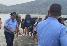 Apeli i Policisë në Shqipëri: Mos dilni në det, pritet përkeqësim i motit