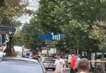 Një grua rrëzohet nga banesa në Podujevë (Pamje)
