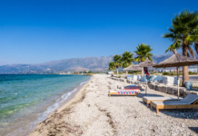 Shkoi për pushime, 75-vjeçari humb jetën në plazhin e Shqipërisë
