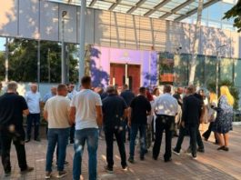 PDK bllokon sërish hyrjen e Qeverisë, deputetëve u bashkohen Aleanca dhe asamblistët e Vushtrrisë