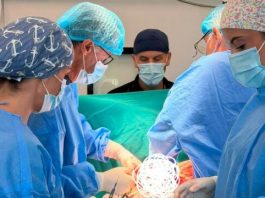 Operacion i rrallë në QKUK: 23 vjeçarit i hiqet tumori 3.5 kilogramësh