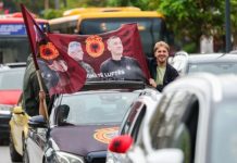 “Sillni në shtëpi”: Sheshet e rrugët e Kosovës mbushen me mbishkrime për katërshen e UÇK-së