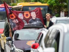 “Sillni në shtëpi”: Sheshet e rrugët e Kosovës mbushen me mbishkrime për katërshen e UÇK-së