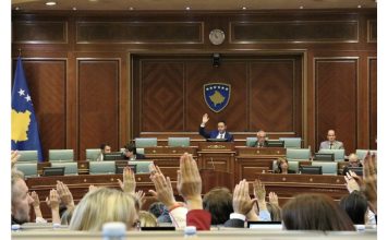 Deputeti i LDK-së: Sonte me mbajt seancë me votu Thaçin për President ​