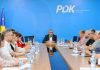 PDK i reagon ambasadorit britanik pas deklaratave se Haga dha verdikt për “krime individuale”: Reduktim i papranueshëm diplomatik