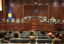 LAJMI I FUNDIT: Gjykata Kushtetuese merr vendim: Presidenti i ri të zgjidhet deri më 6 tetor