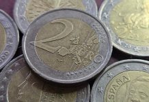 Kontrolloni portofolin tuaj: Disa monedha 2 euroshe vlejnë shumë më tepër